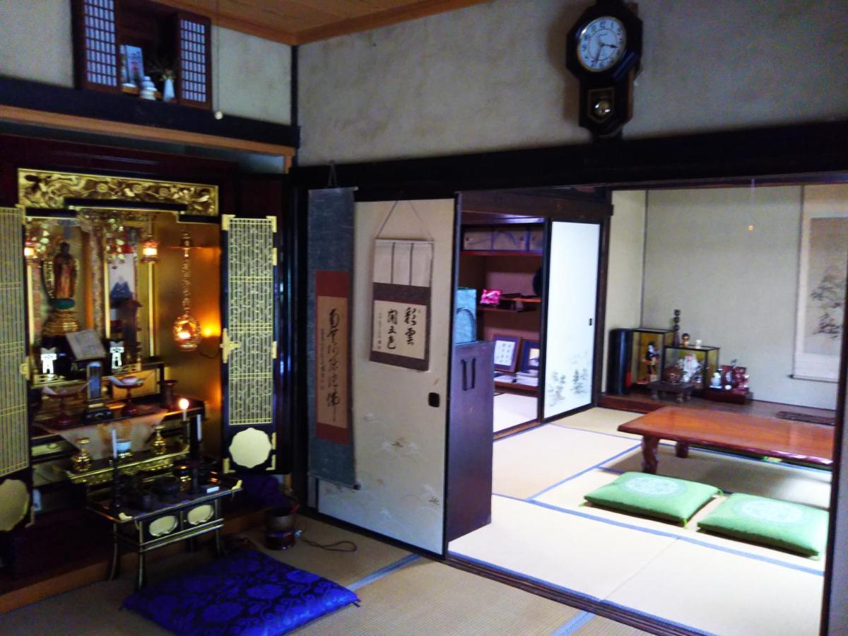 ゲストハウス「古民家の宿梨本軒」 Takayama (Nagano) Экстерьер фото